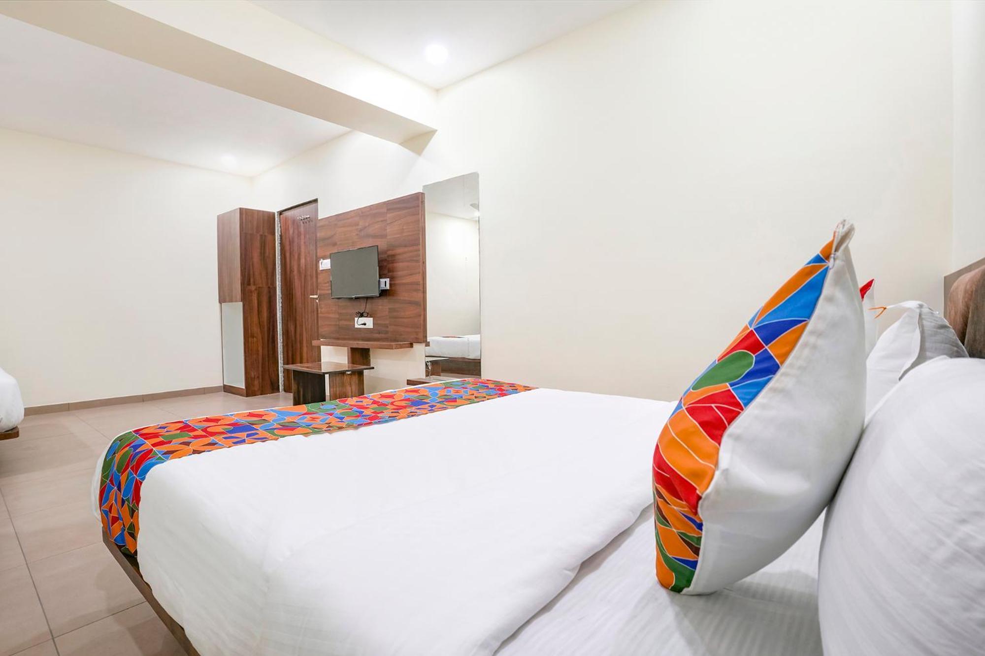 Fabhotel Hill Park I Vadodara Exterior foto